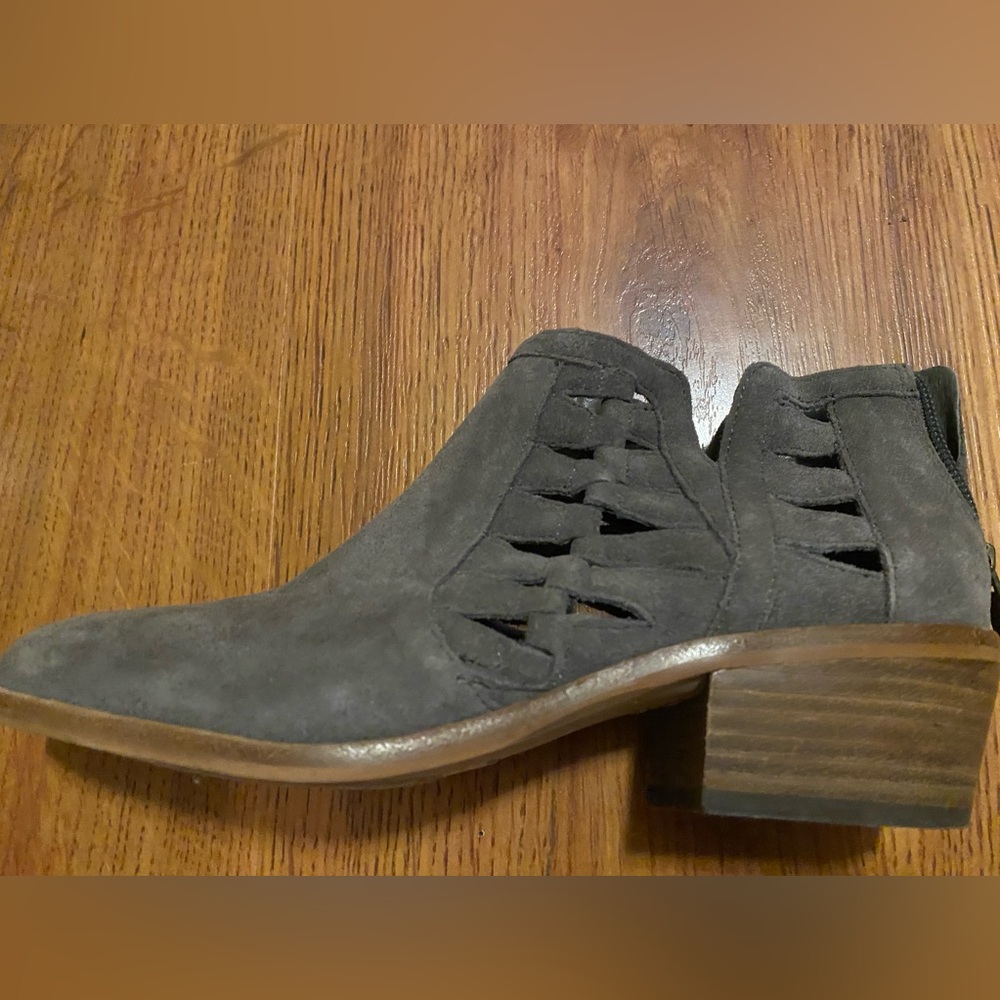 Vince Camuto gray suede booties